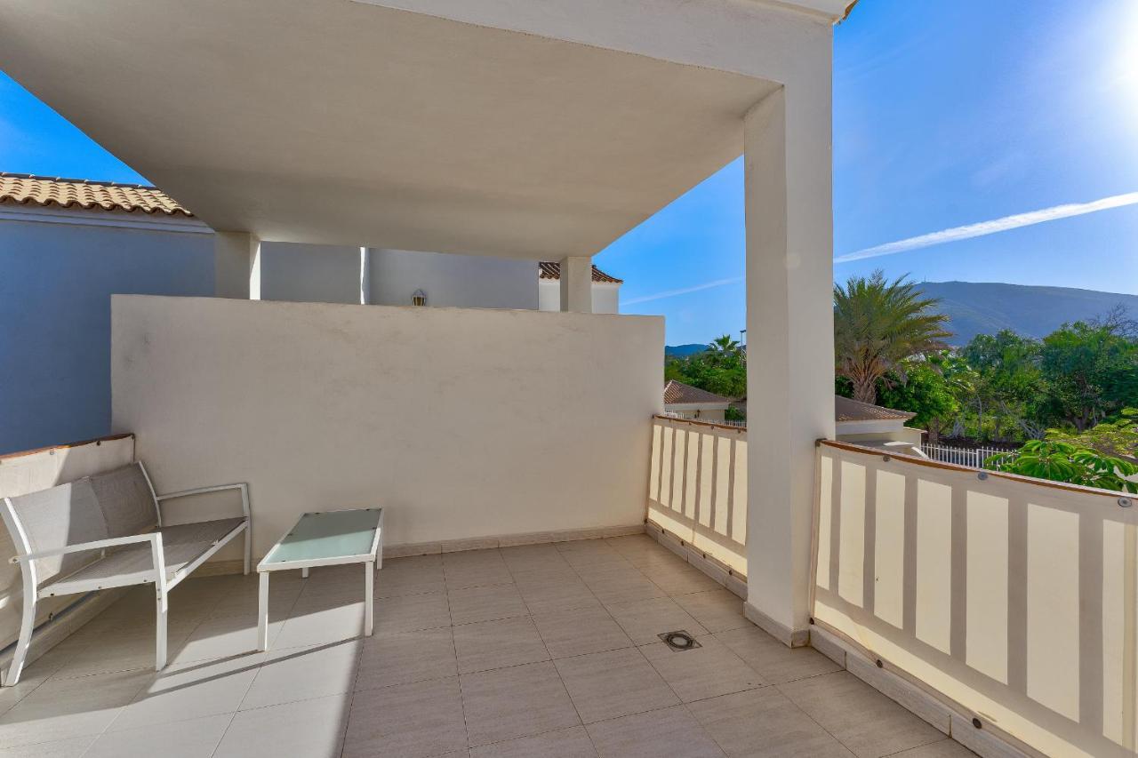 Chalet Playa De Las Americas Arona  Exterior photo